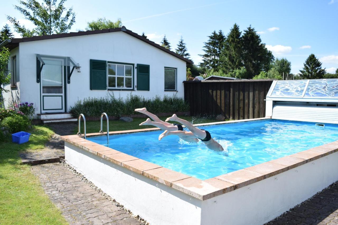 Landhaus Hideaway mit Aussenpool, Sauna und Kamin Bosau Exterior foto